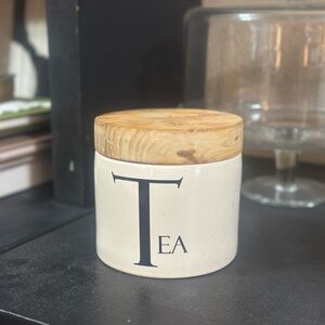 Ceramic Tea Canister with Wooden Lid